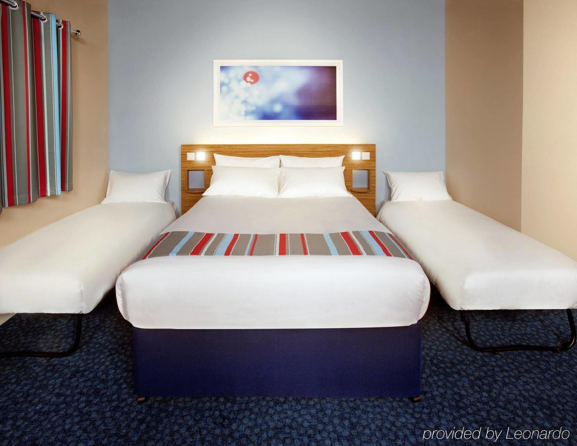 แทรเวลลอดจ์ อาเบอร์ดีน แอร์พอร์ต Hotel แอเบอร์ดีน ภายนอก รูปภาพ